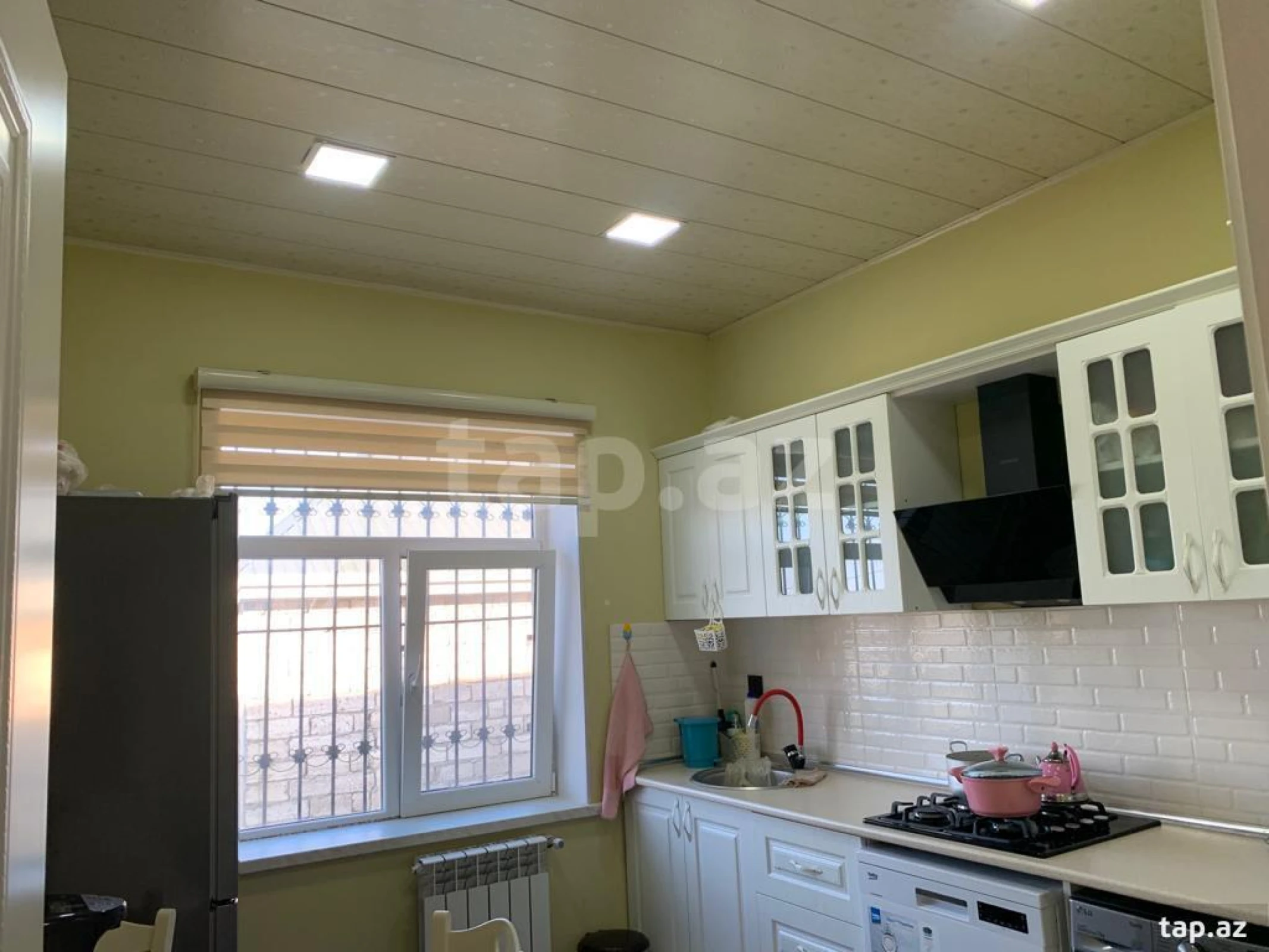 Satılır 3 otaqlı həyət evi 100 m²