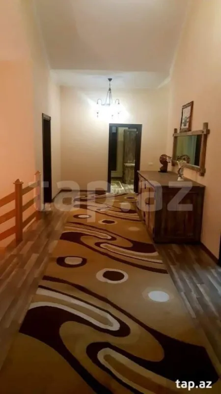 Kirayə verilir 6 otaqlı həyət evi 250 m²