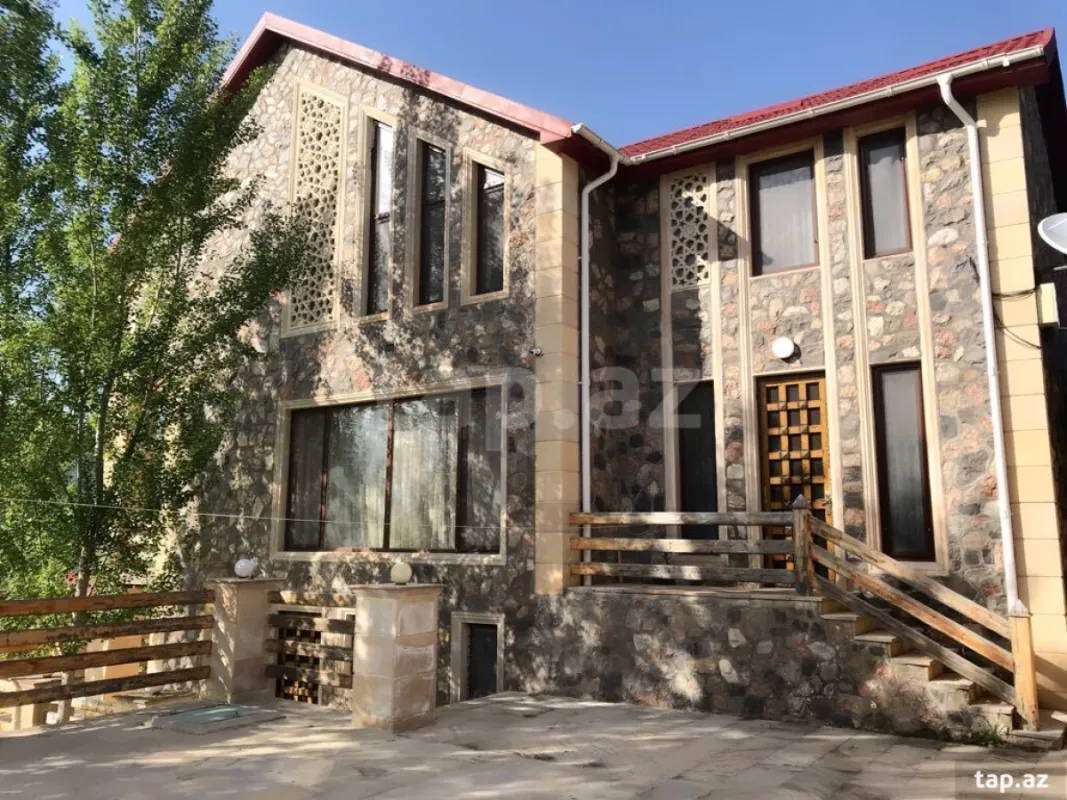 Kirayə verilir 6 otaqlı həyət evi 250 m²