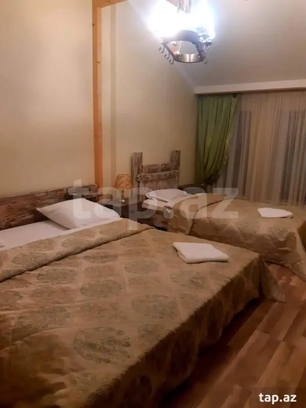 Kirayə verilir 6 otaqlı həyət evi 250 m²