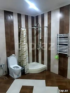 Kirayə verilir 6 otaqlı həyət evi 250 m²
