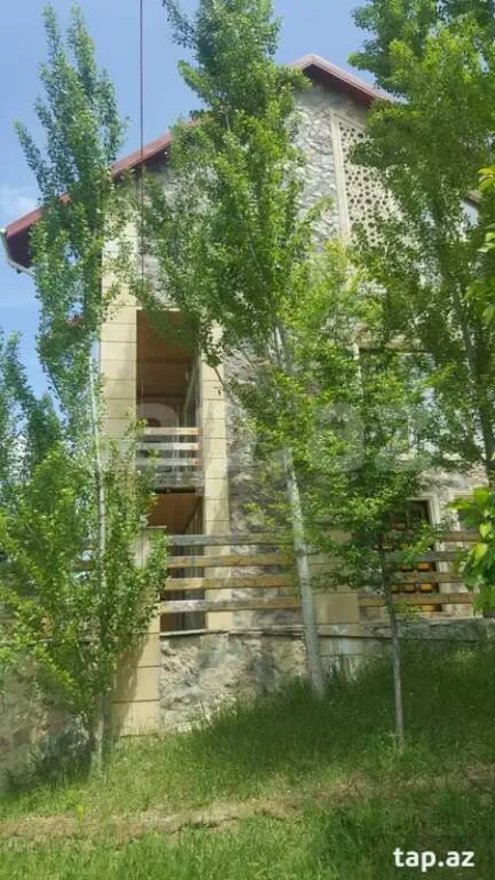 Kirayə verilir 6 otaqlı həyət evi 250 m²