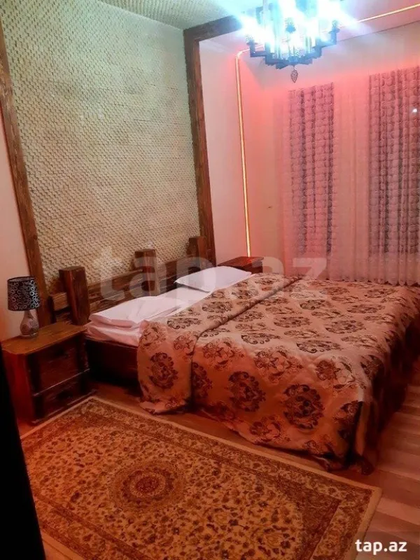 Kirayə verilir 6 otaqlı həyət evi 250 m²