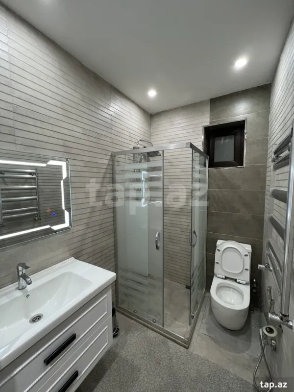 Kirayə verilir 6 otaqlı həyət evi