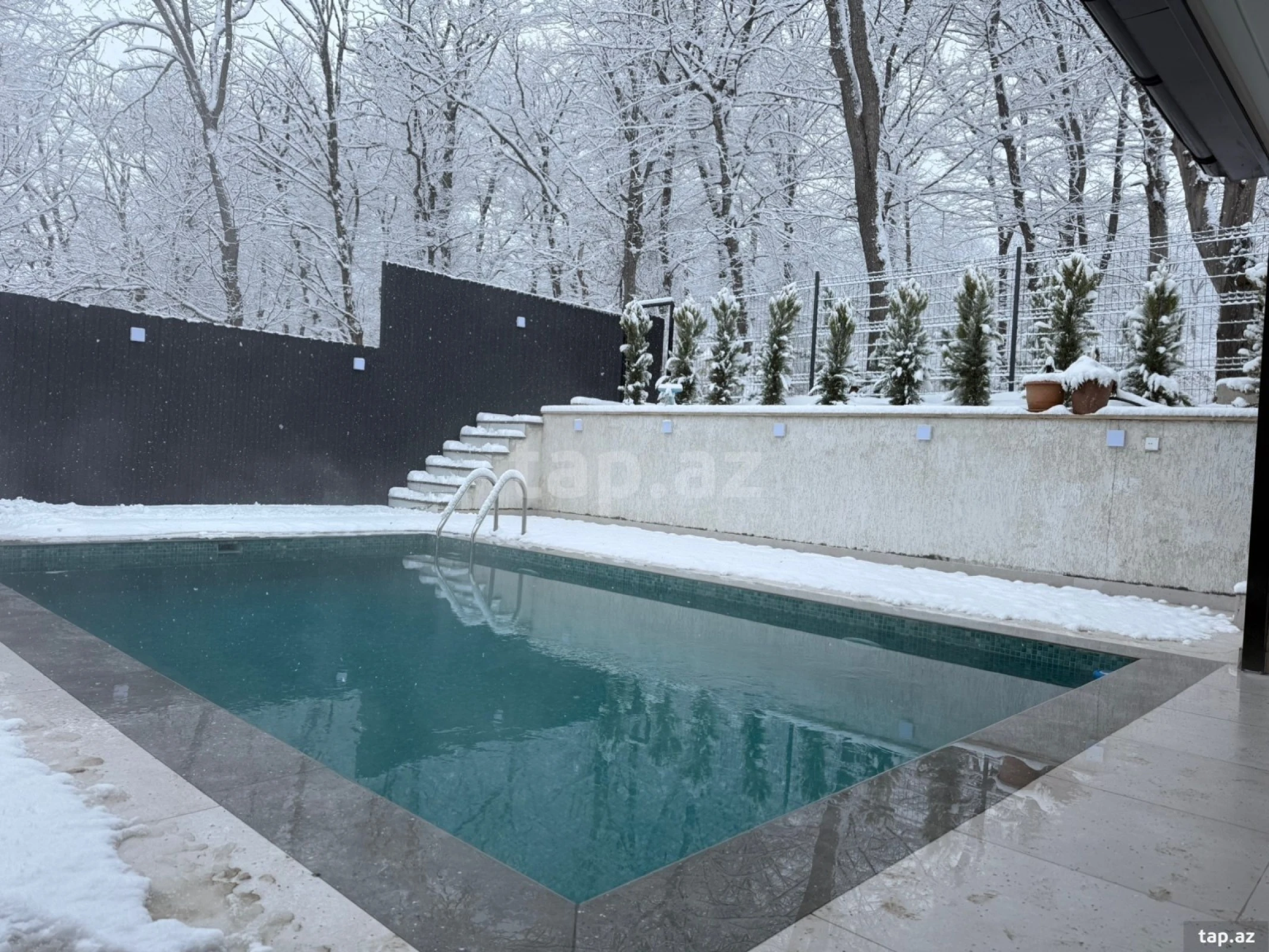 Kirayə verilir 6 otaqlı həyət evi