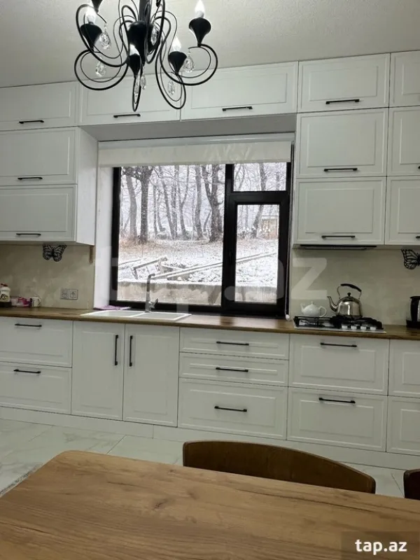 Kirayə verilir 6 otaqlı həyət evi