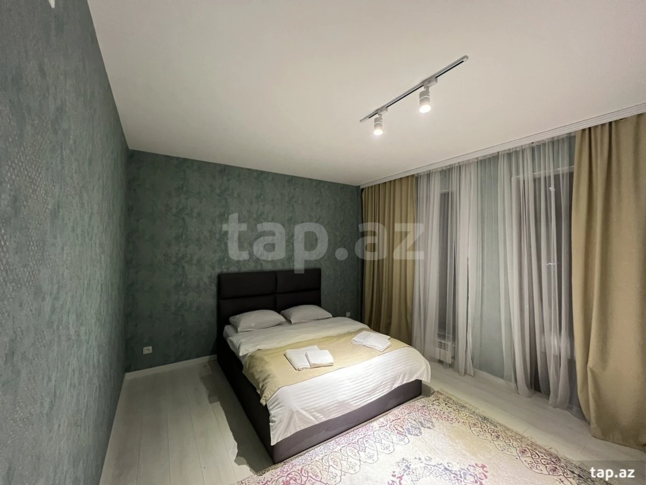 Kirayə verilir 6 otaqlı həyət evi