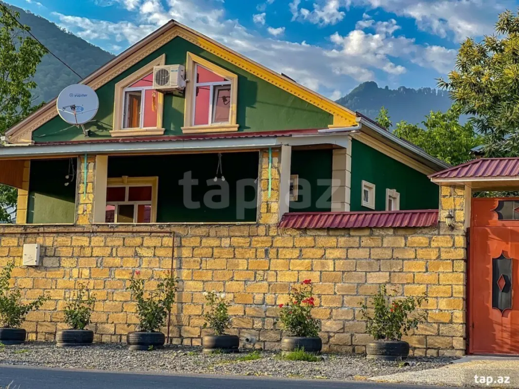 Kirayə verilir 4 otaqlı həyət evi