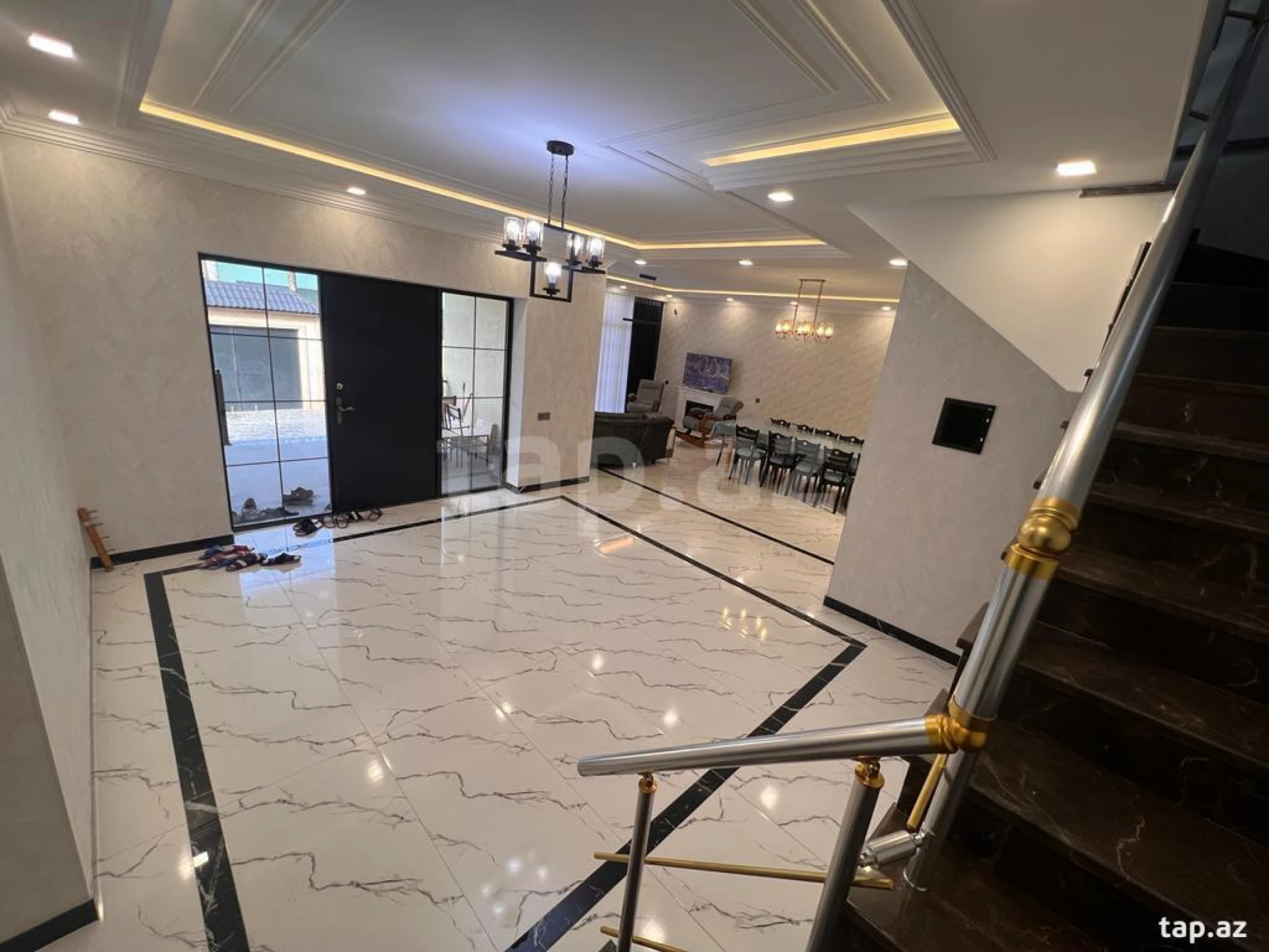 Kirayə verilir 5 otaqlı həyət evi