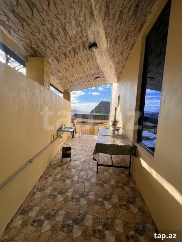 Kirayə verilir 5 otaqlı həyət evi