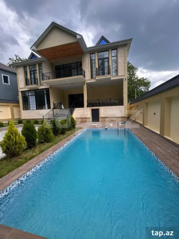 Kirayə verilir 5 otaqlı həyət evi