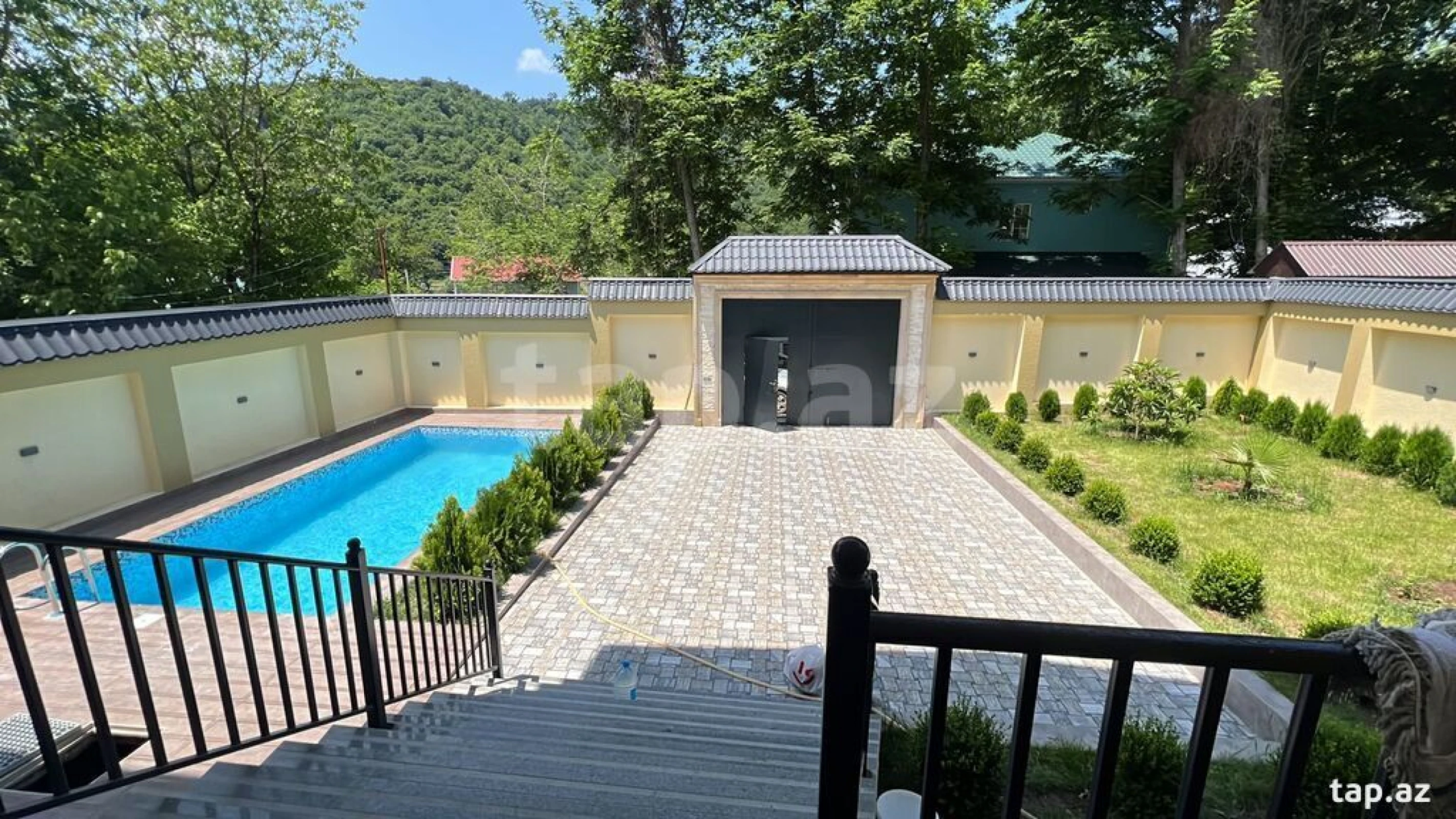 Kirayə verilir 5 otaqlı həyət evi