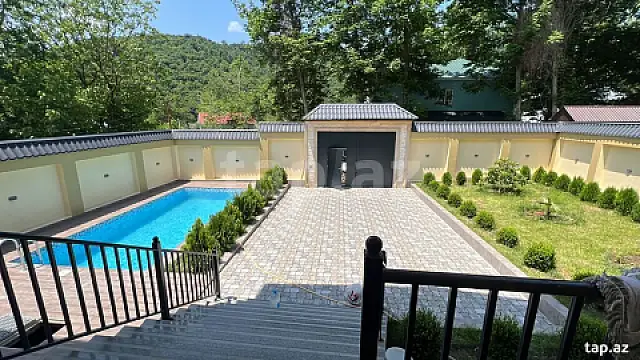 Kirayə verilir 5 otaqlı həyət evi