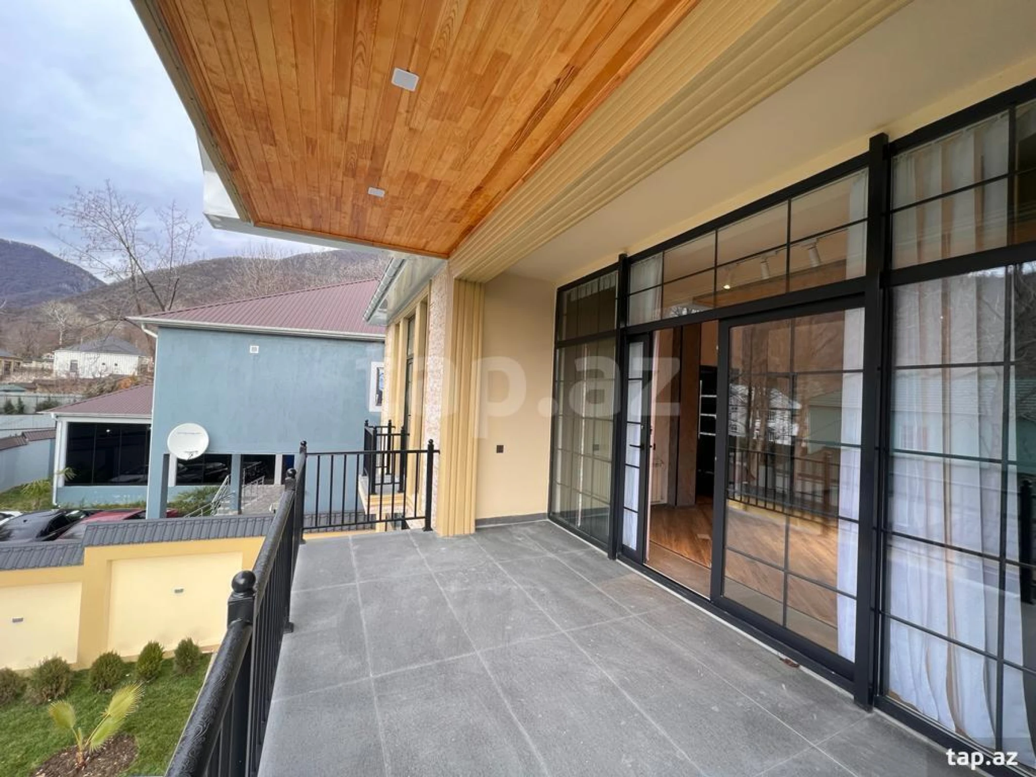 Kirayə verilir 5 otaqlı həyət evi