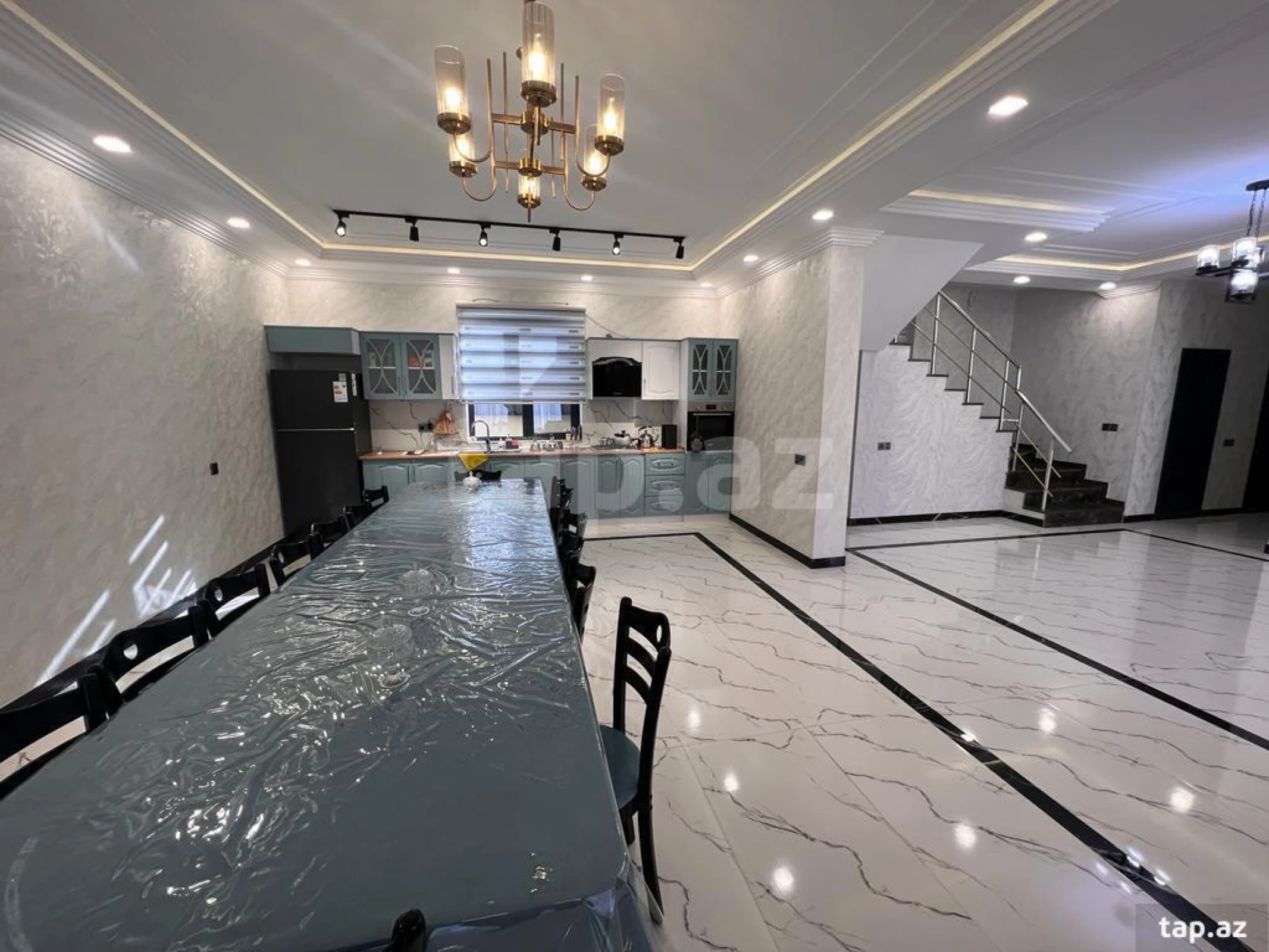 Kirayə verilir 5 otaqlı həyət evi