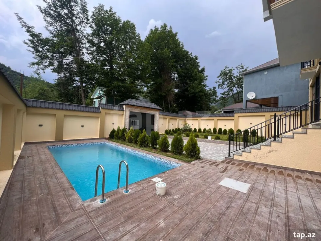 Kirayə verilir 5 otaqlı həyət evi