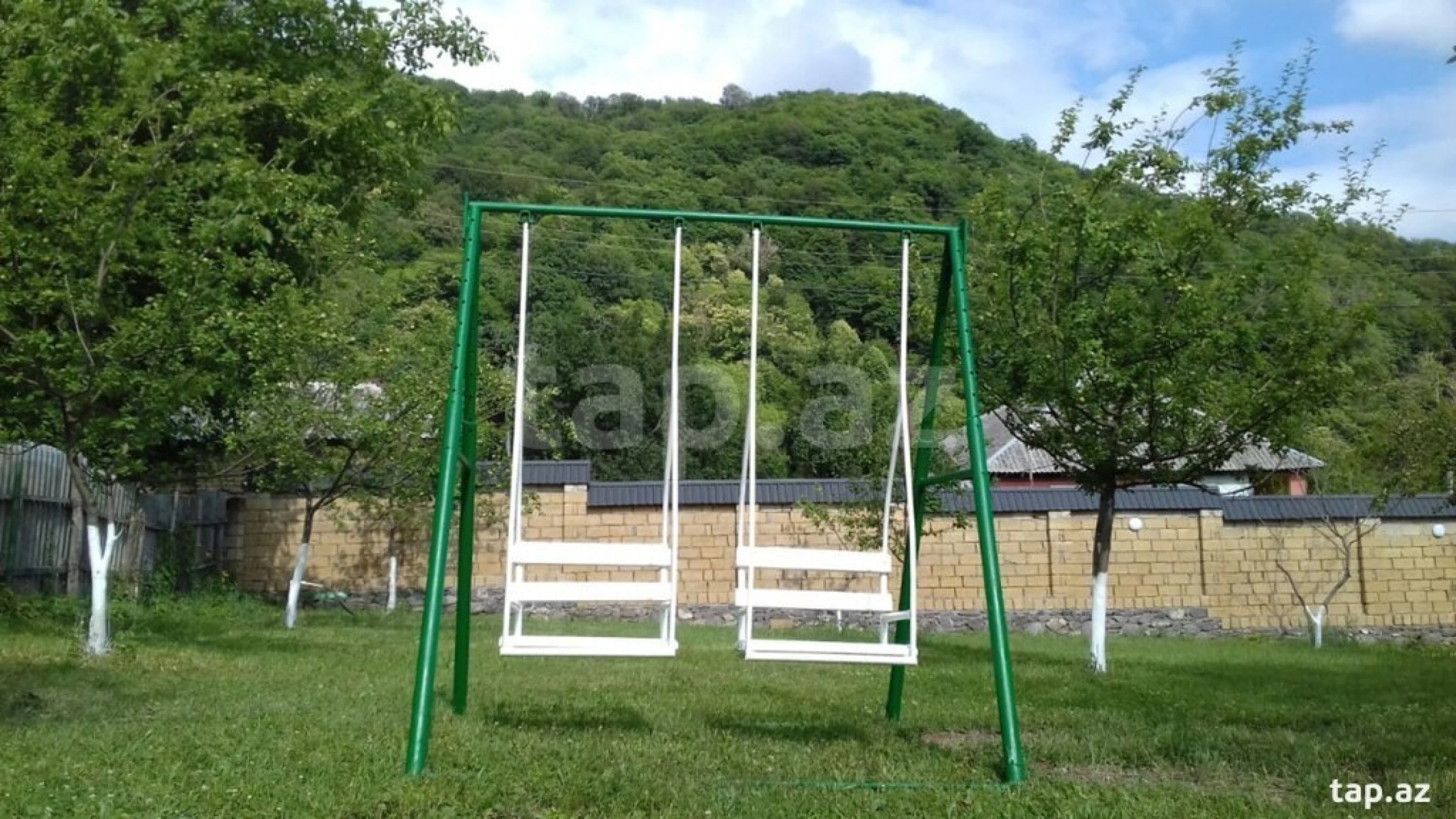 Kirayə verilir 4 otaqlı həyət evi