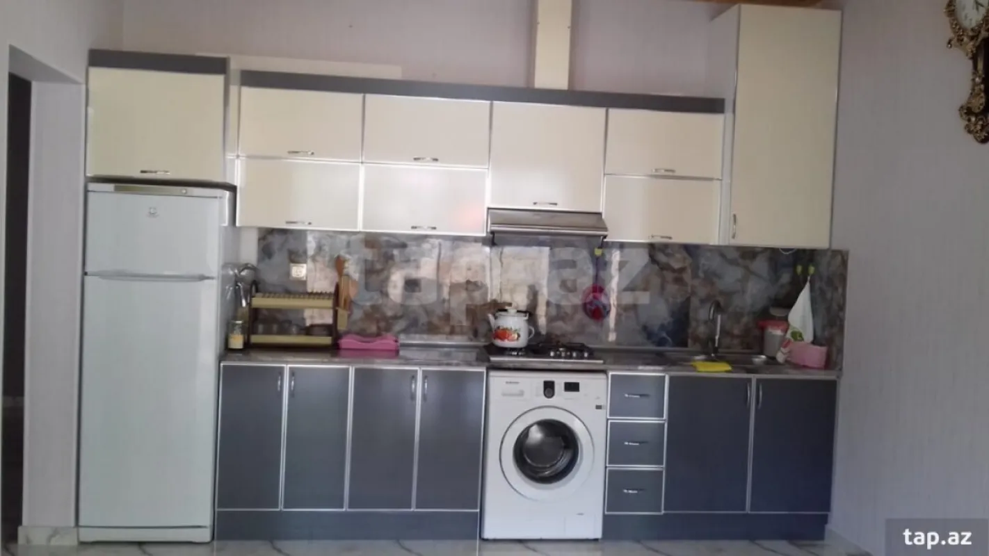 Kirayə verilir 4 otaqlı həyət evi