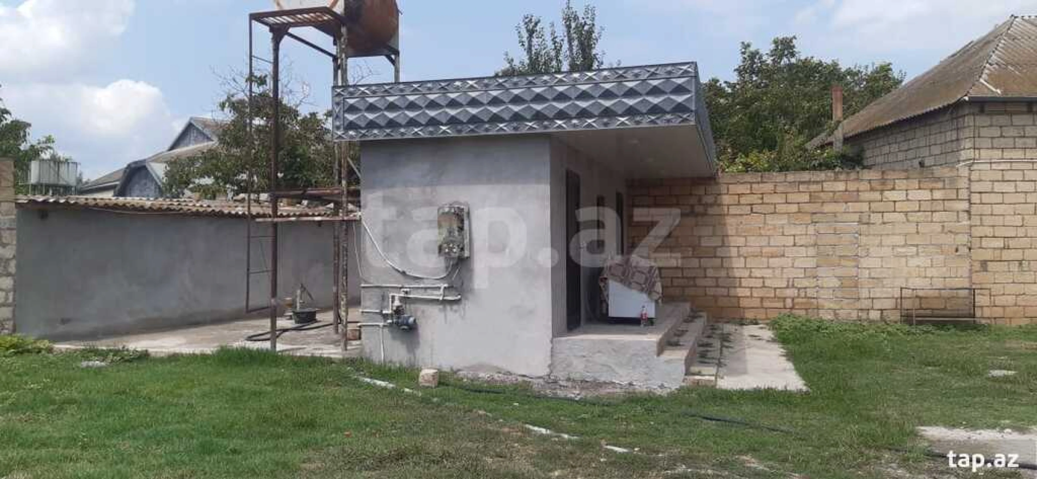 Satılır 3 otaqlı həyət evi