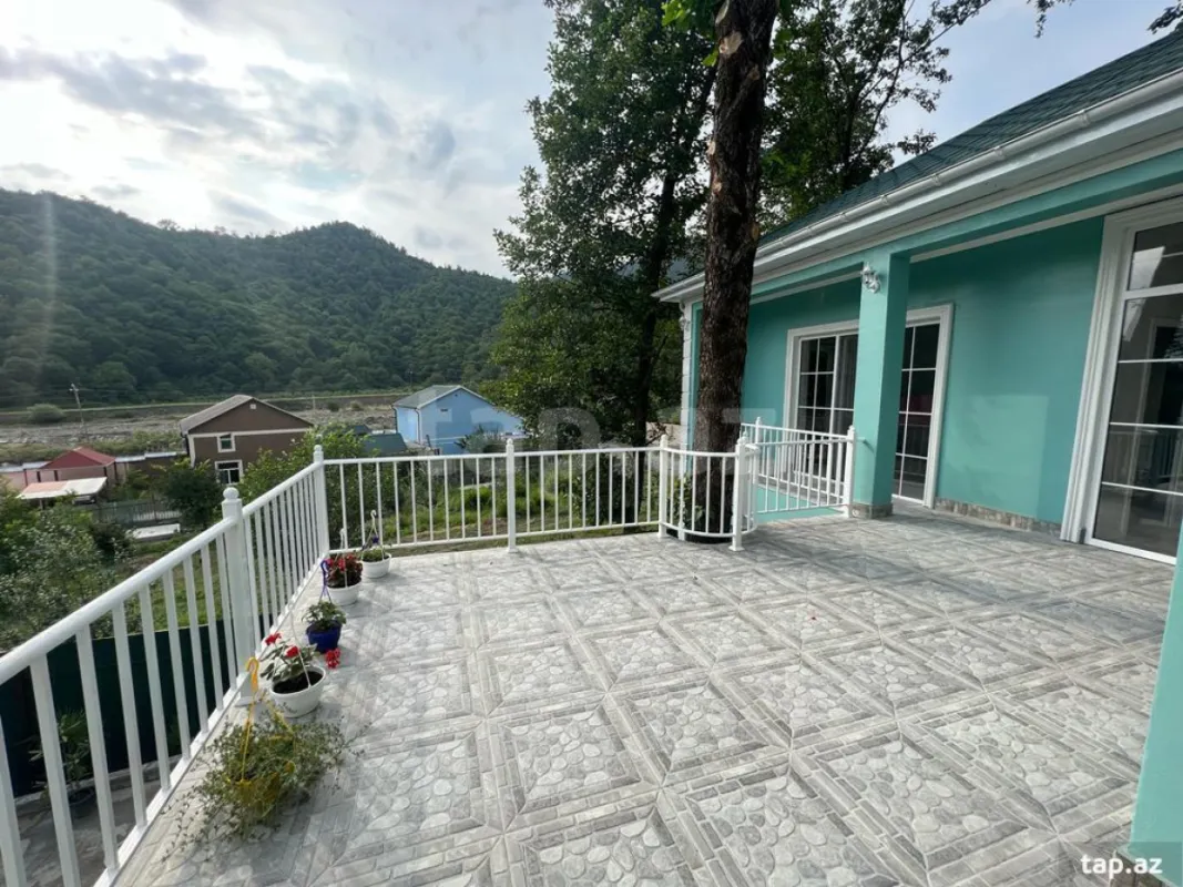 Kirayə verilir 5 otaqlı həyət evi