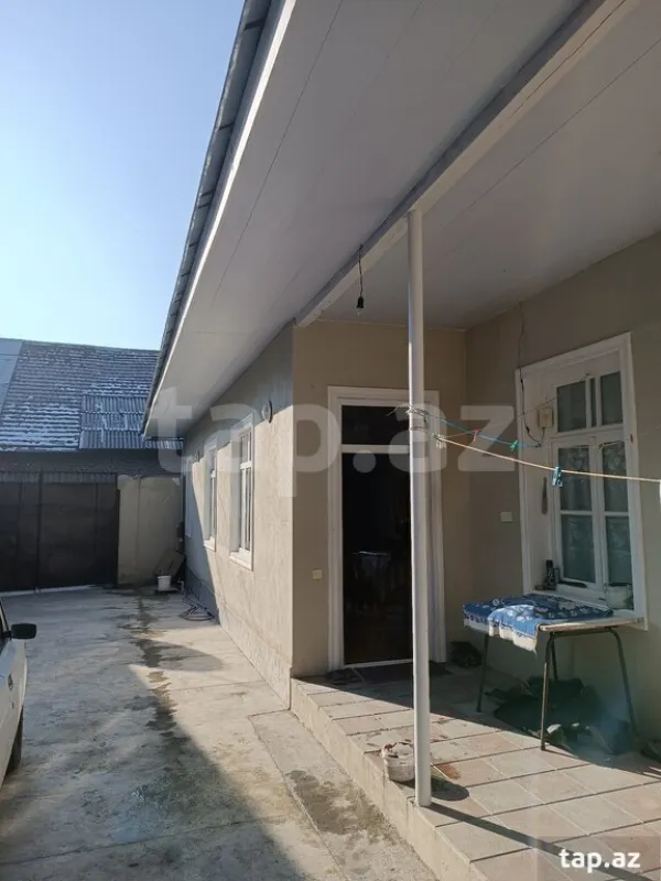 Satılır 4 otaqlı həyət evi