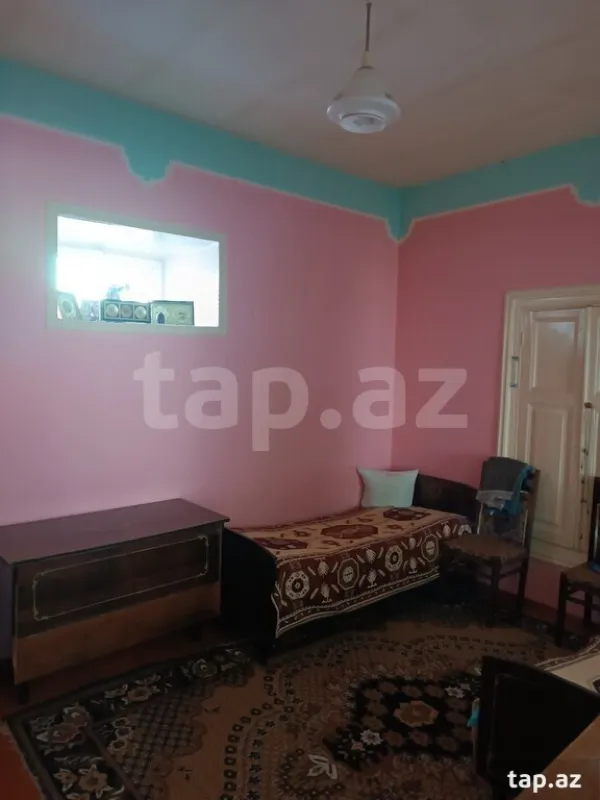 Satılır 4 otaqlı həyət evi