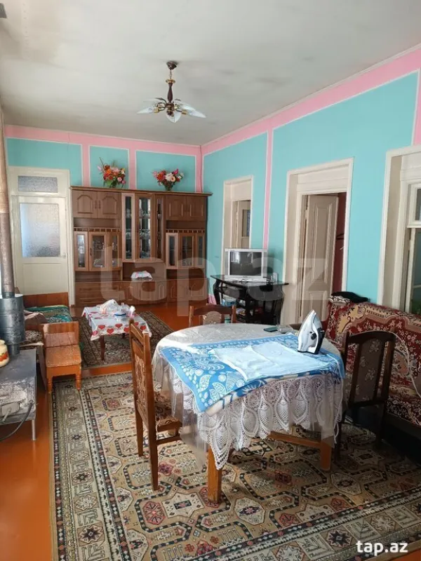 Satılır 4 otaqlı həyət evi