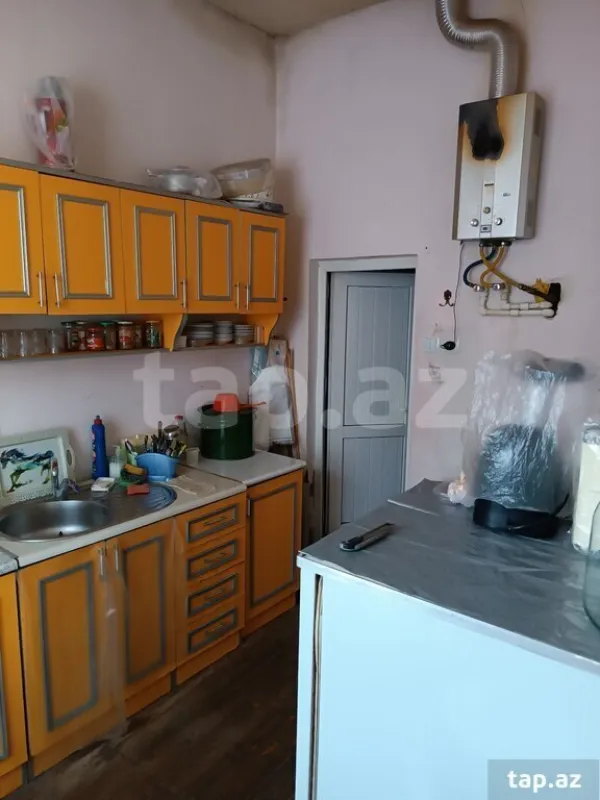 Satılır 4 otaqlı həyət evi