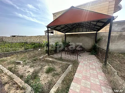 Satılır 5 otaqlı həyət evi 160 m²