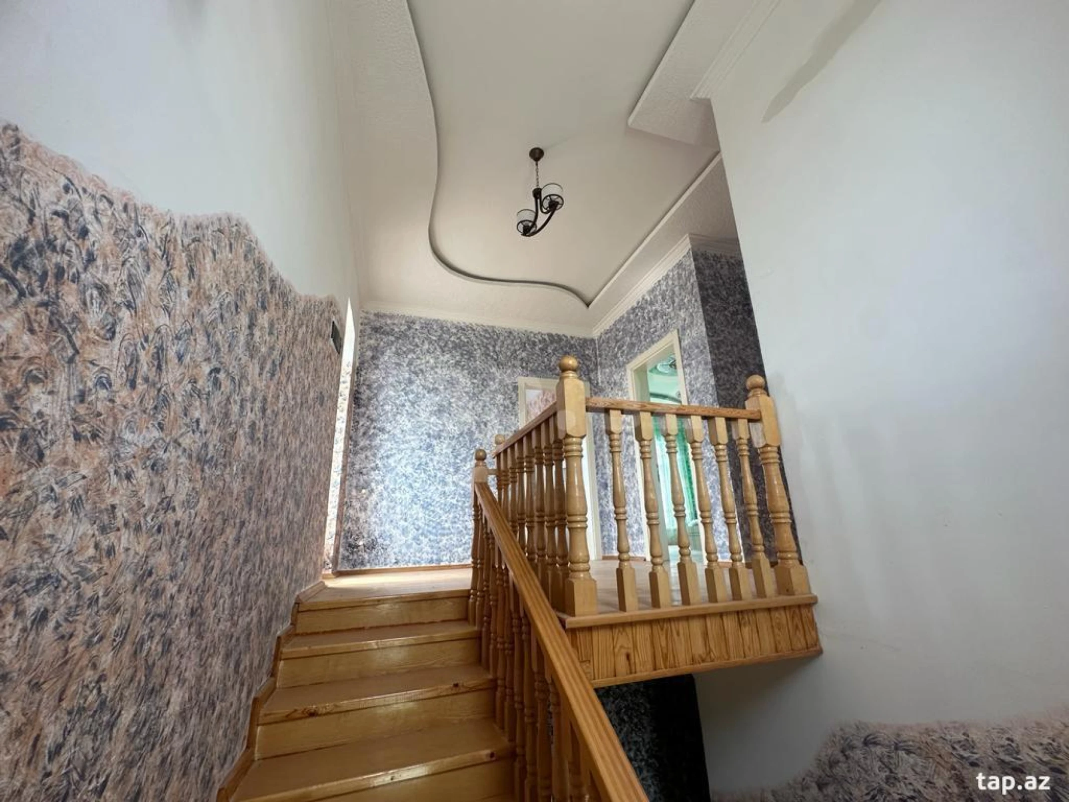Satılır 5 otaqlı həyət evi 160 m²