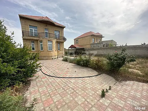 Satılır 5 otaqlı həyət evi 160 m²