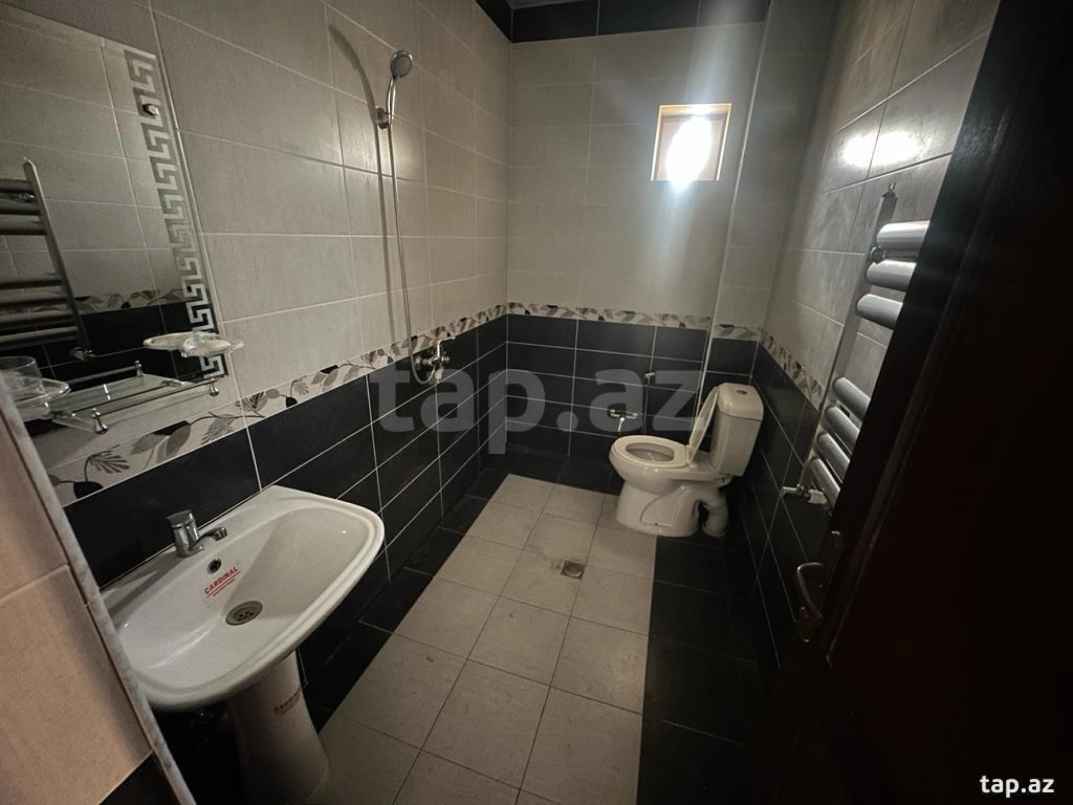 Satılır 5 otaqlı həyət evi 160 m²