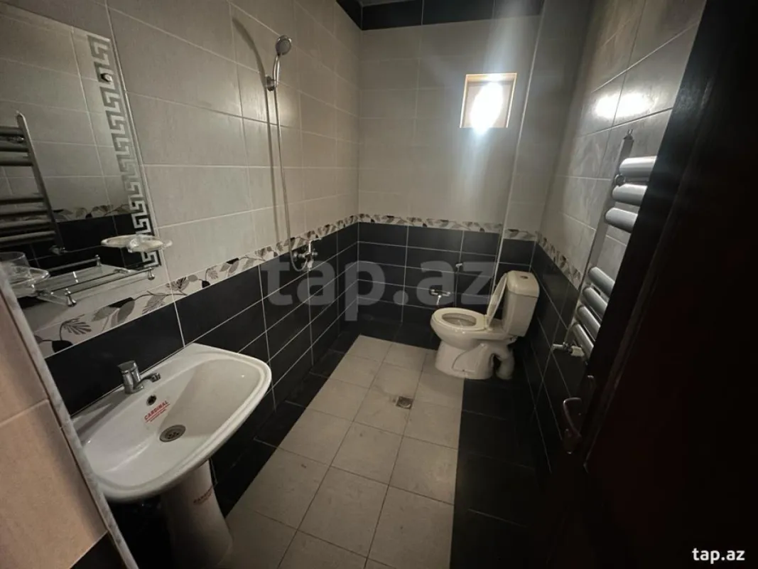 Satılır 5 otaqlı həyət evi 160 m²