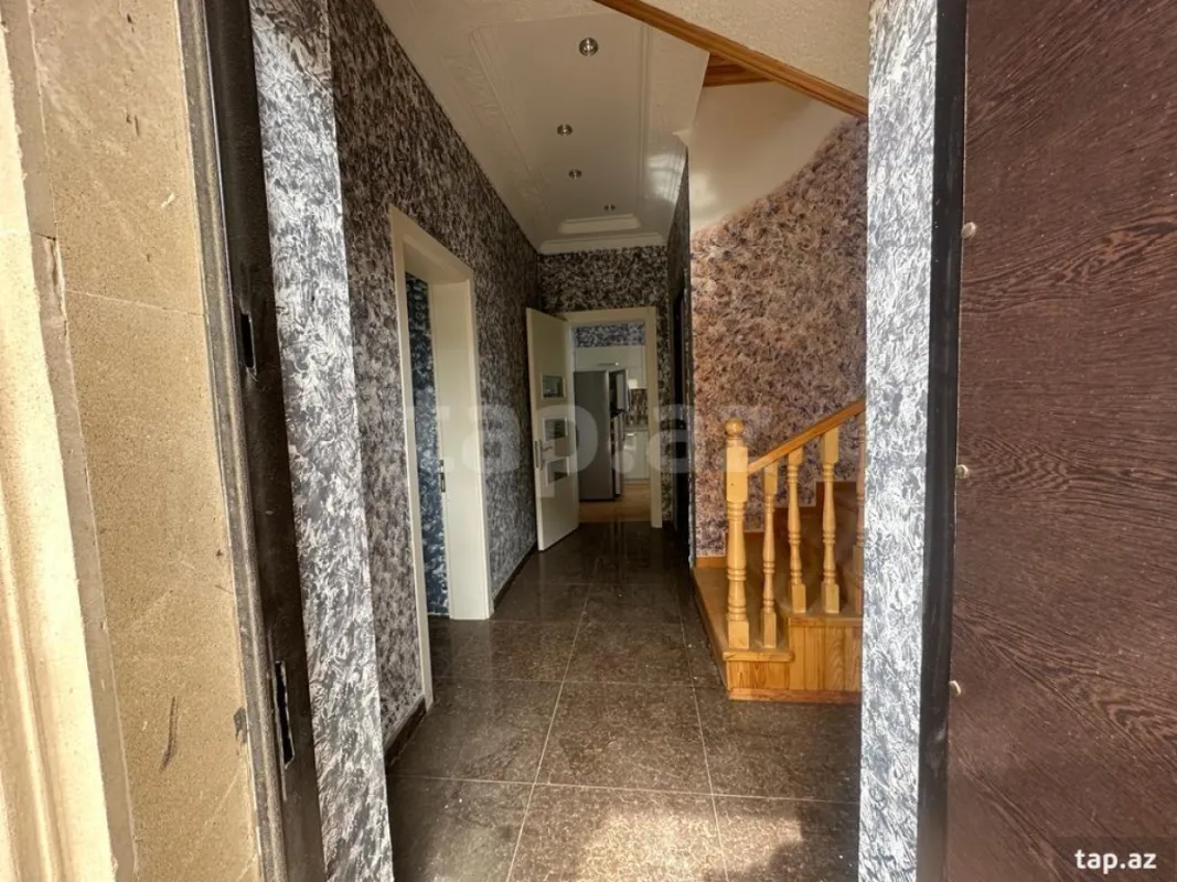 Satılır 5 otaqlı həyət evi 160 m²