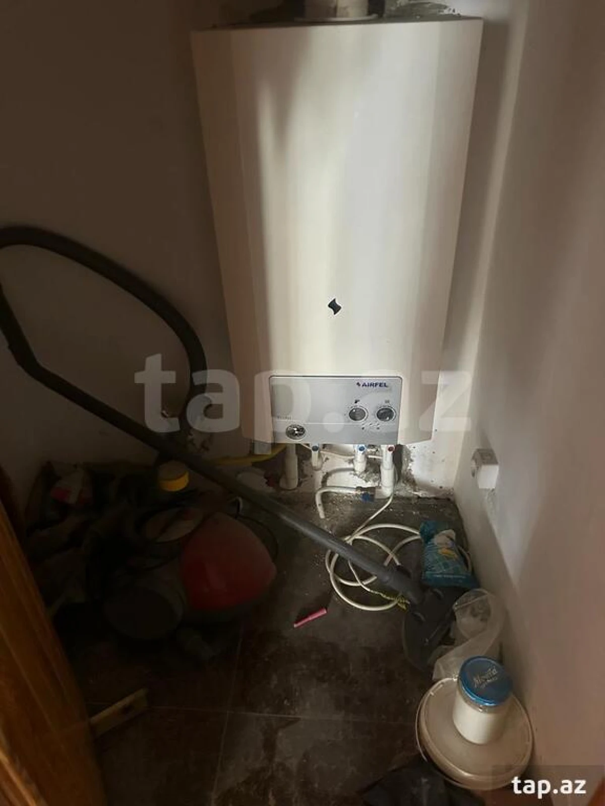 Satılır 5 otaqlı həyət evi 160 m²