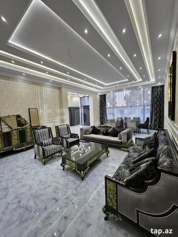 Satılır 9 otaqlı həyət evi