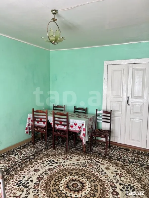 Satılır 5 otaqlı həyət evi 150 m²