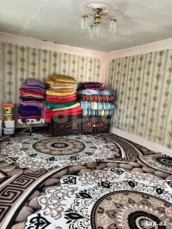 Satılır 5 otaqlı həyət evi 150 m²