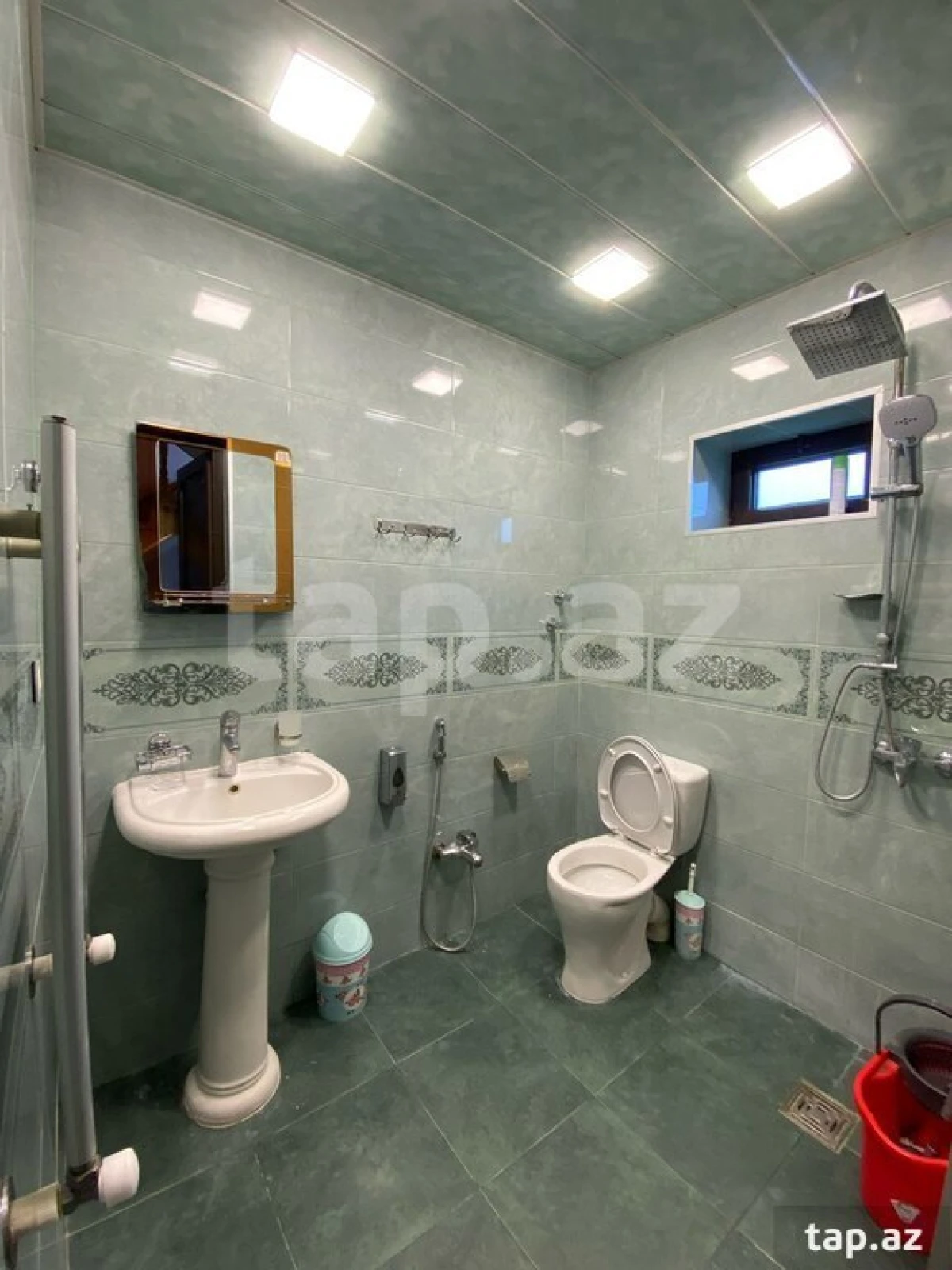 Kirayə verilir 3 otaqlı həyət evi