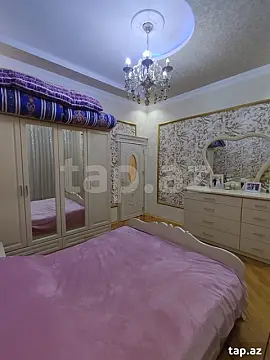 Satılır 8 otaqlı həyət evi