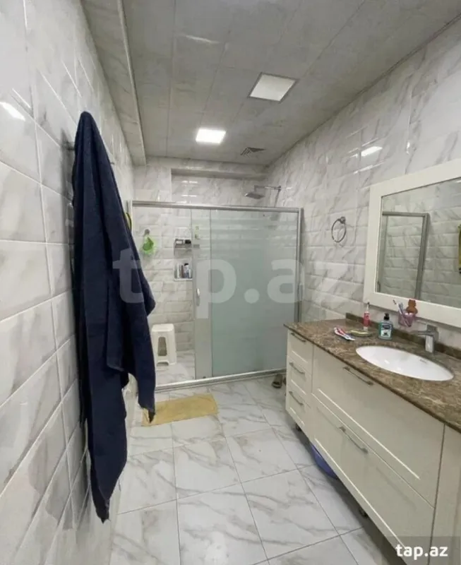 Kirayə verilir 2 otaqlı yeni tikili 60 m²