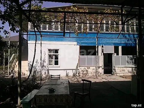 Satılır 8 otaqlı həyət evi 400 m² — Ağsu 8 otaq 400.00 m²