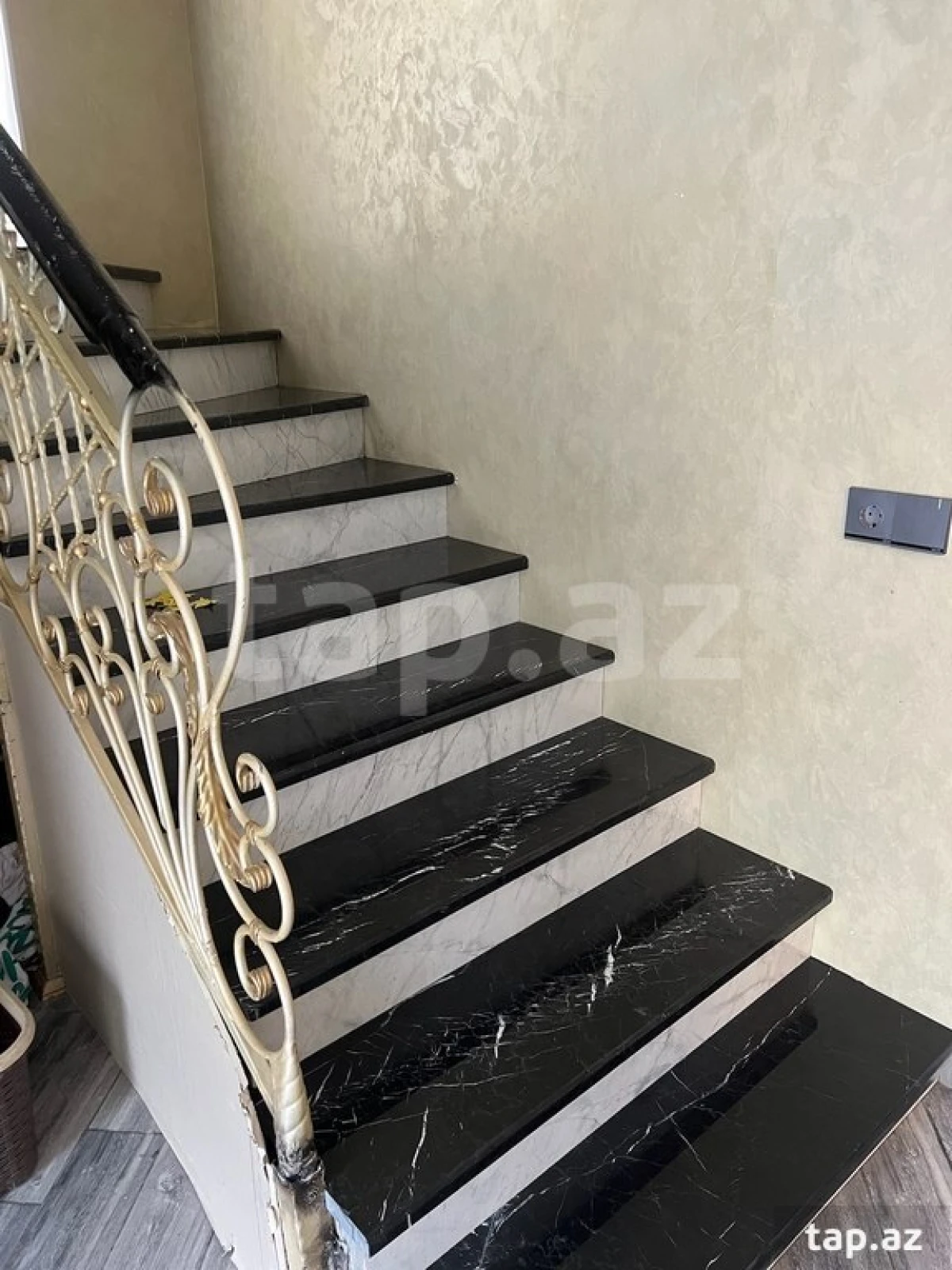 Kirayə verilir 5 otaqlı həyət evi