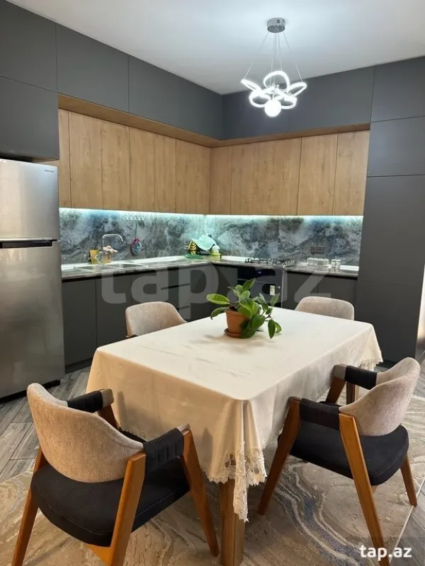 Kirayə verilir 5 otaqlı həyət evi