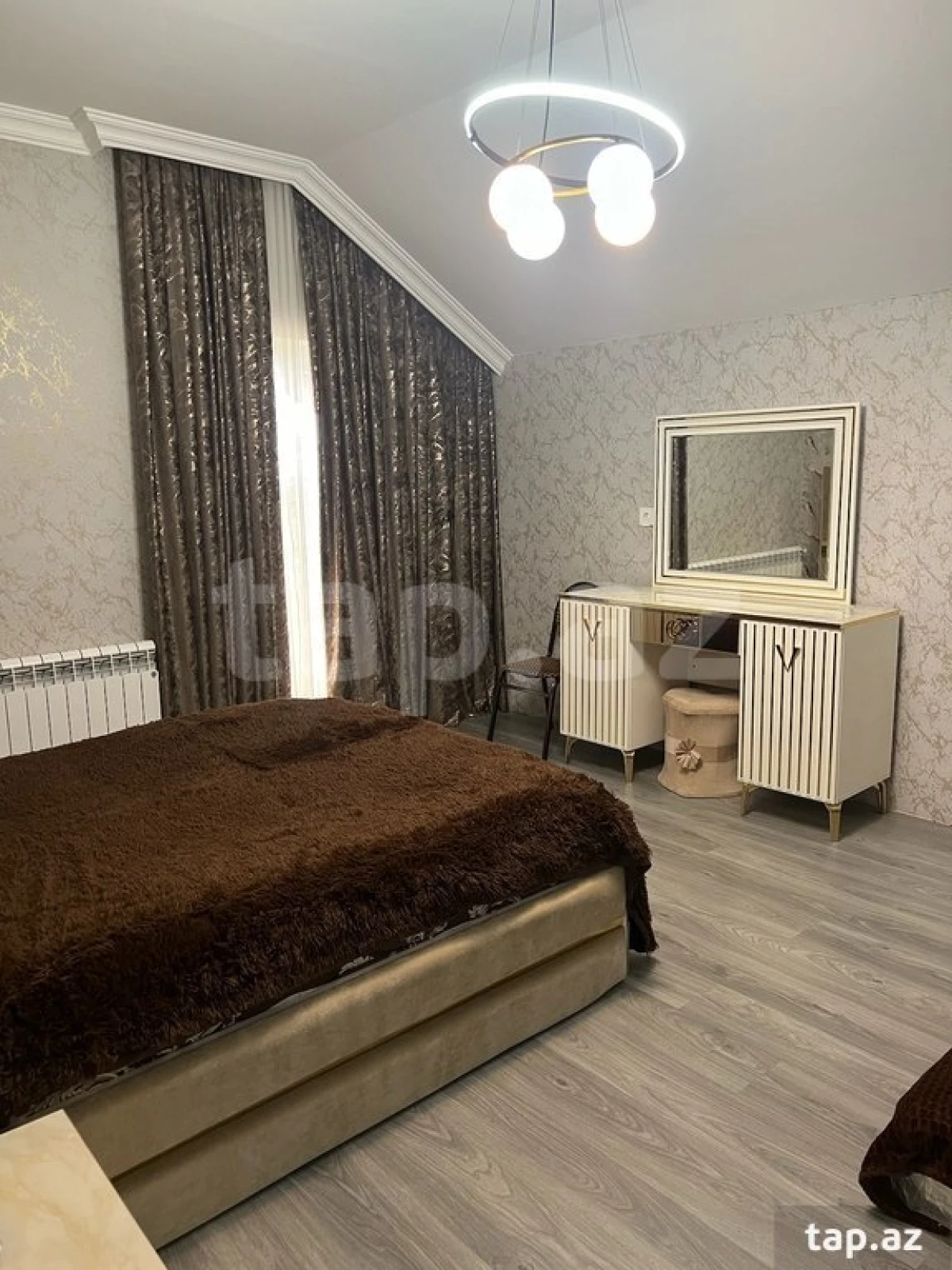 Kirayə verilir 5 otaqlı həyət evi