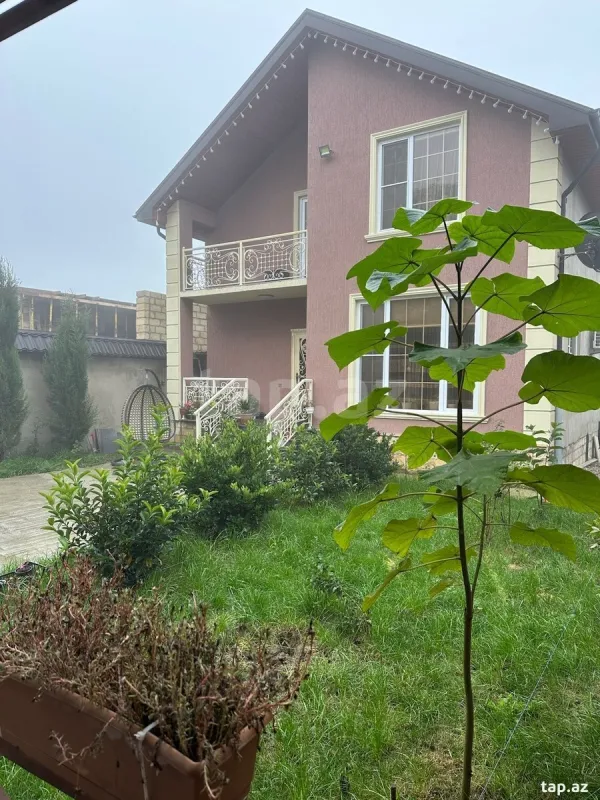 Kirayə verilir 5 otaqlı həyət evi