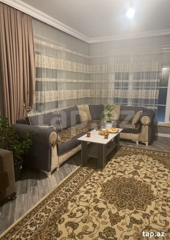 Kirayə verilir 5 otaqlı həyət evi