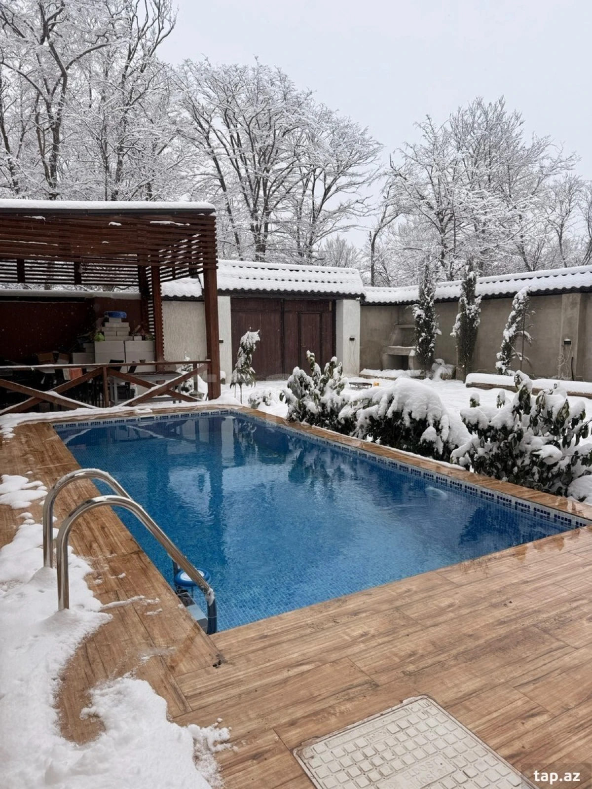 Kirayə verilir 5 otaqlı həyət evi