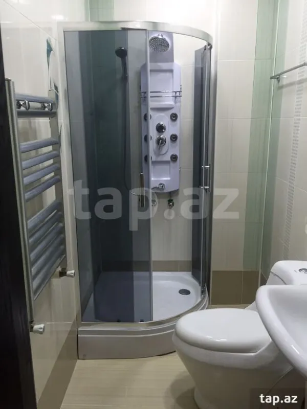 Kirayə verilir 5 otaqlı həyət evi