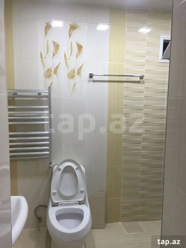 Kirayə verilir 5 otaqlı həyət evi